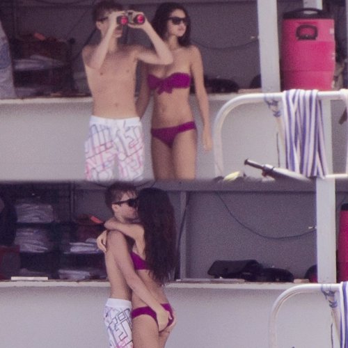 selena gomez scandal photos. Justin Bieber and Selena Gomez